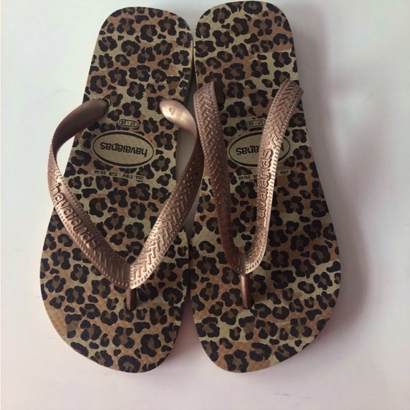 Havaianas Leopard Print Flip Flops - Picture 3 of 9
